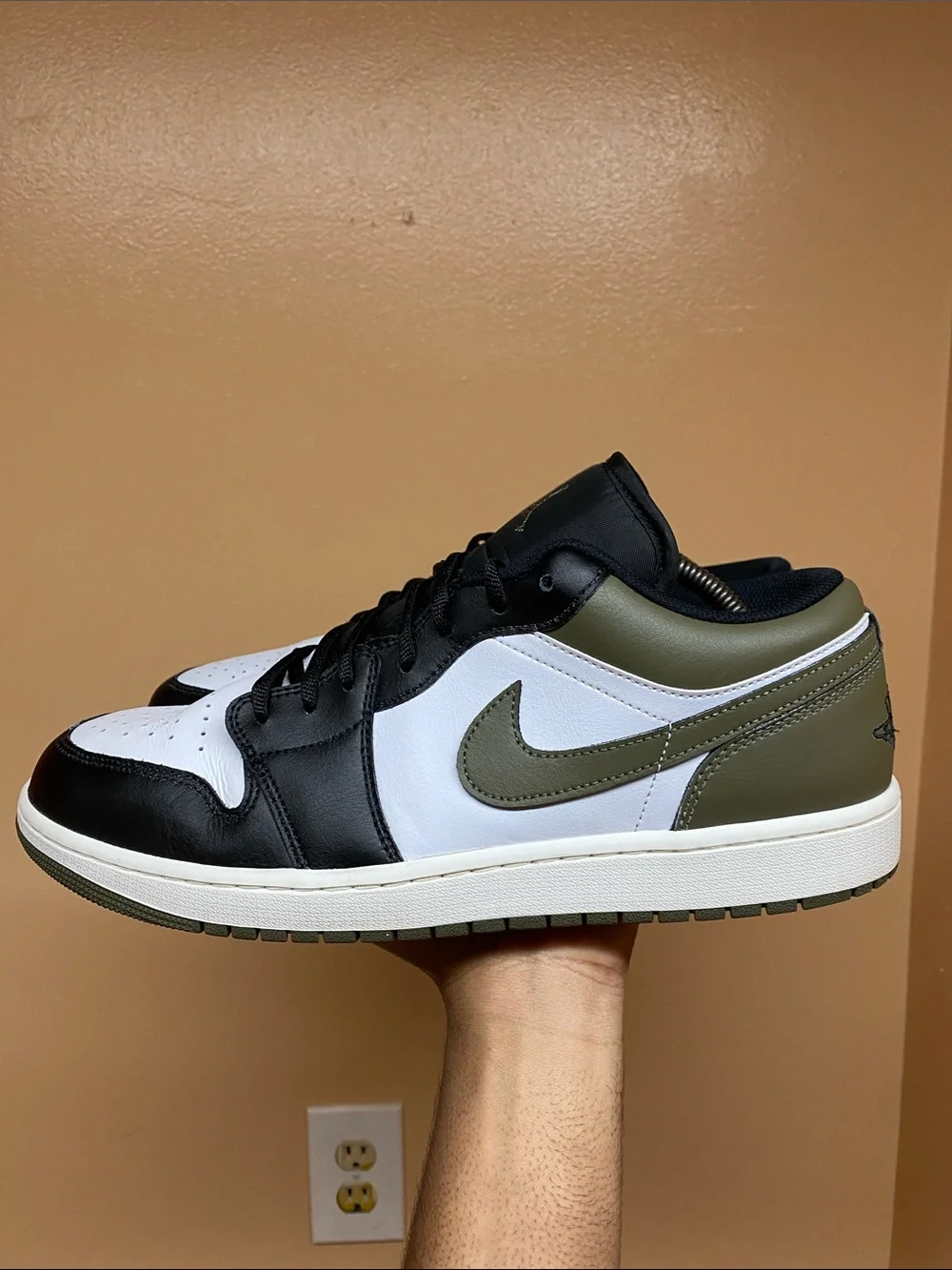 Air Jordan 1 Low “Black Toe Medium Olive” Size 12  553558-092